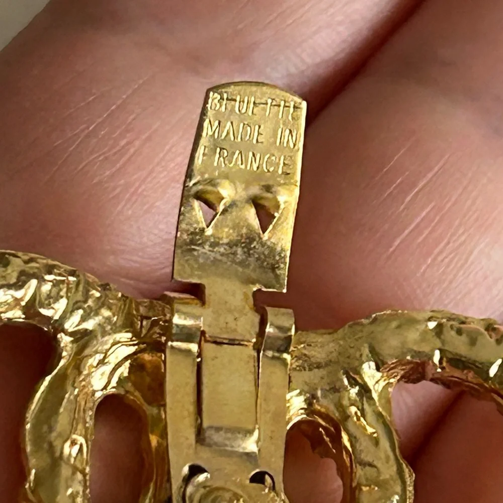 Vintage Designer COCO CHANEL BLUETTE FRANCE. GOLD TONE Logo Shoe Clips.